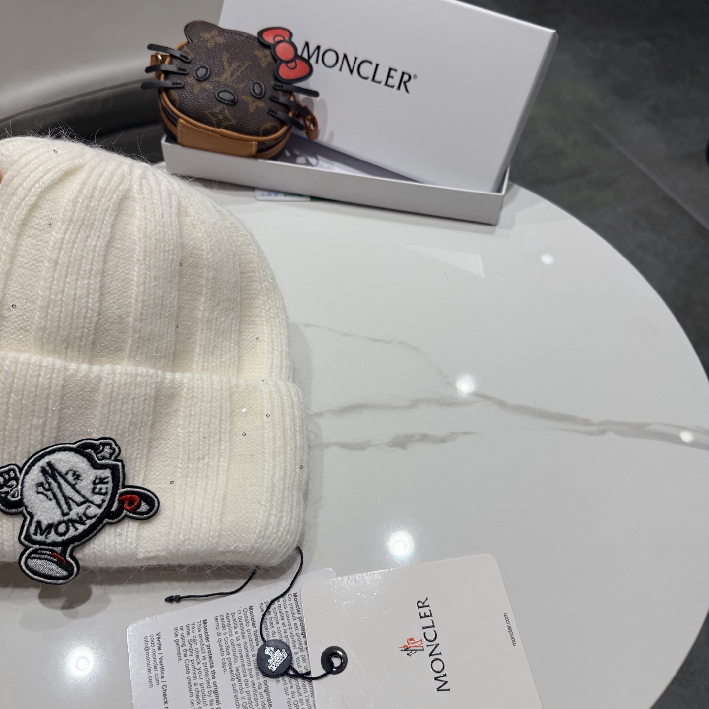 高版本蒙口Moncler盟可睐💥官网经典针织帽，原单复刻.非常柔软亲肤，弹性很好💓有质感又非常百搭的款式