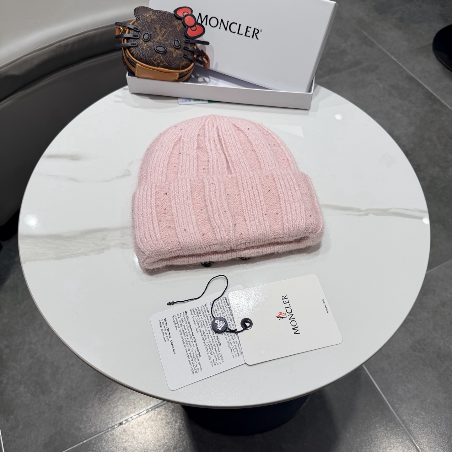 高版本蒙口Moncler盟可睐💥官网经典针织帽，原单复刻.非常柔软亲肤，弹性很好💓有质感又非常百搭的款式