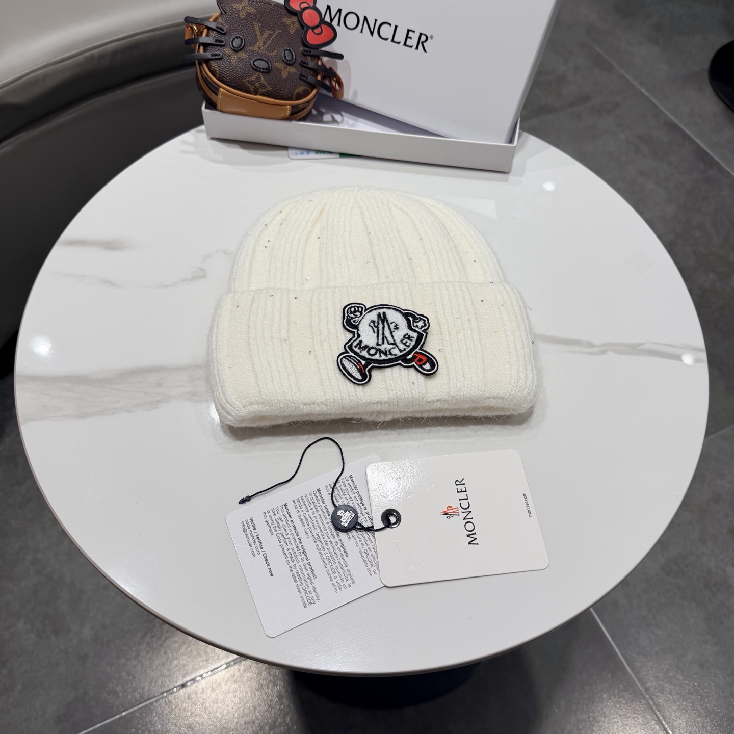 高版本蒙口Moncler盟可睐💥官网经典针织帽，原单复刻.非常柔软亲肤，弹性很好💓有质感又非常百搭的款式