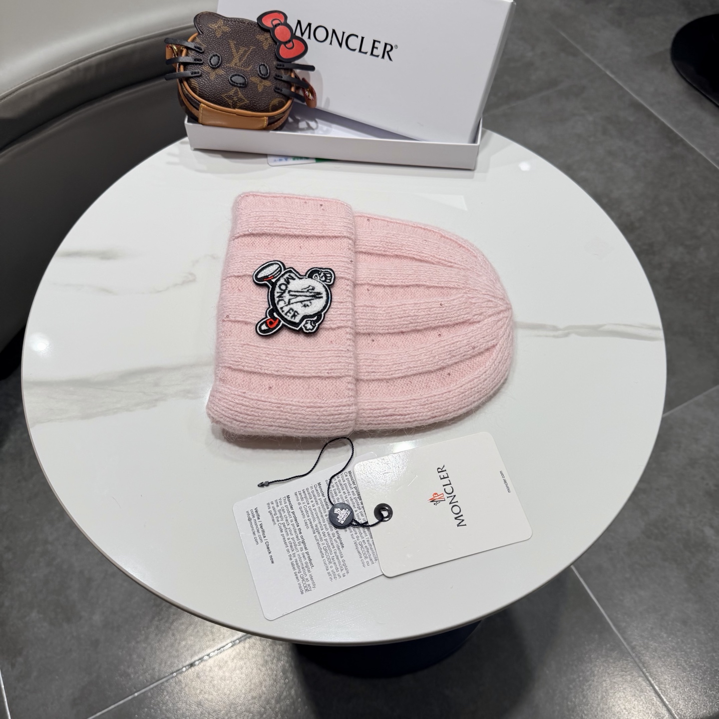 高版本蒙口Moncler盟可睐💥官网经典针织帽，原单复刻.非常柔软亲肤，弹性很好💓有质感又非常百搭的款式