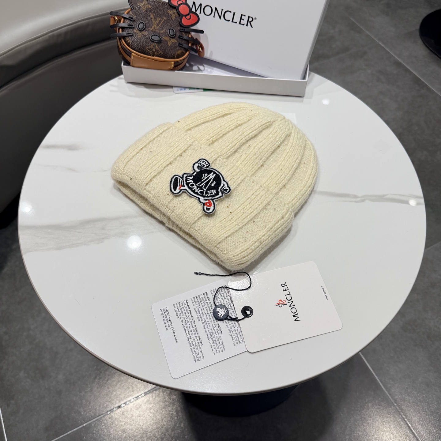 高版本蒙口Moncler盟可睐💥官网经典针织帽，原单复刻.非常柔软亲肤，弹性很好💓有质感又非常百搭的款式