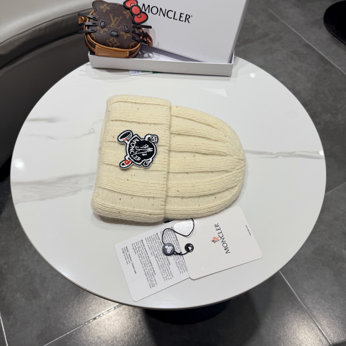 高版本蒙口Moncler盟可睐💥官网经典针织帽，原单复刻.非常柔软亲肤，弹性很好💓有质感又非常百搭的款式