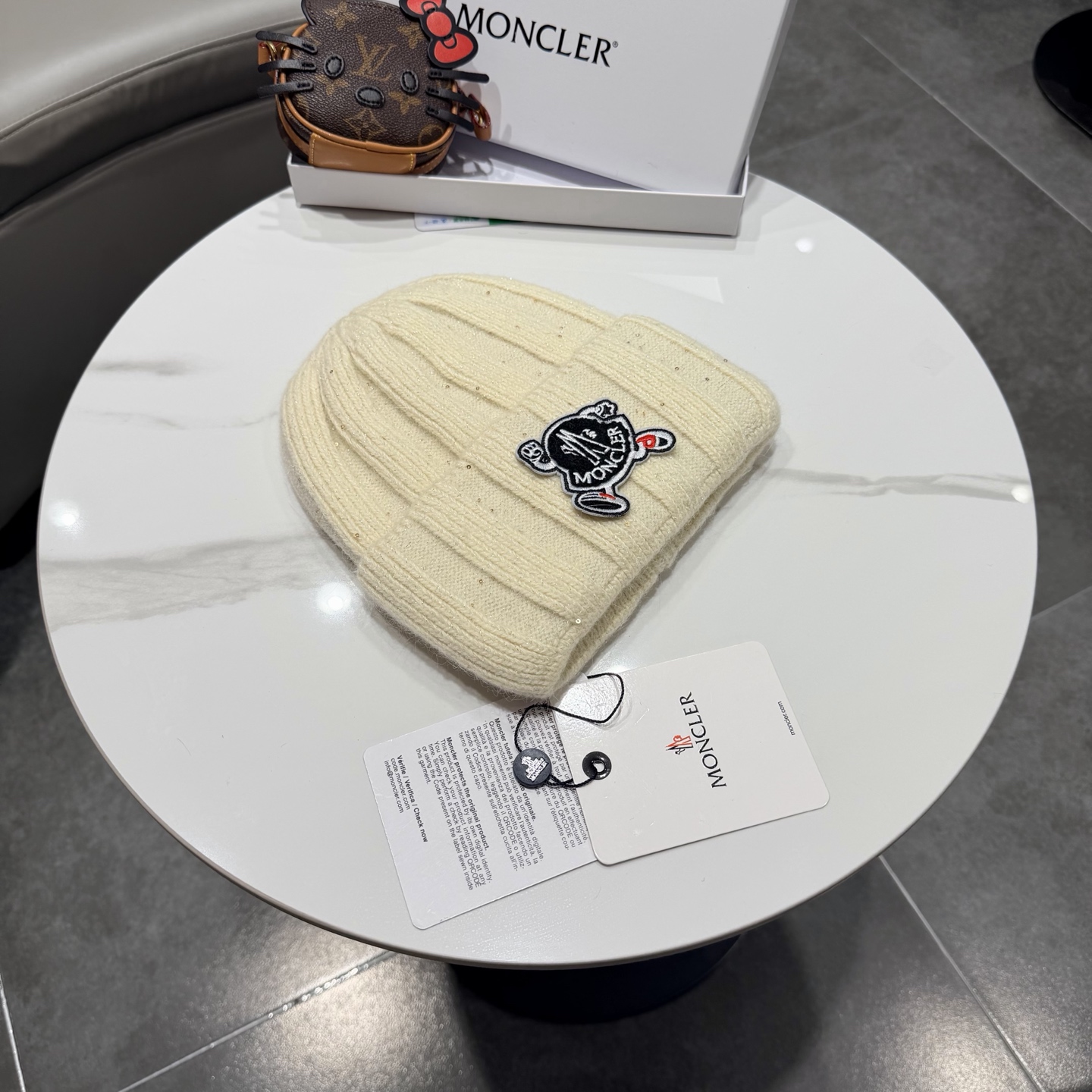 高版本蒙口Moncler盟可睐💥官网经典针织帽，原单复刻.非常柔软亲肤，弹性很好💓有质感又非常百搭的款式