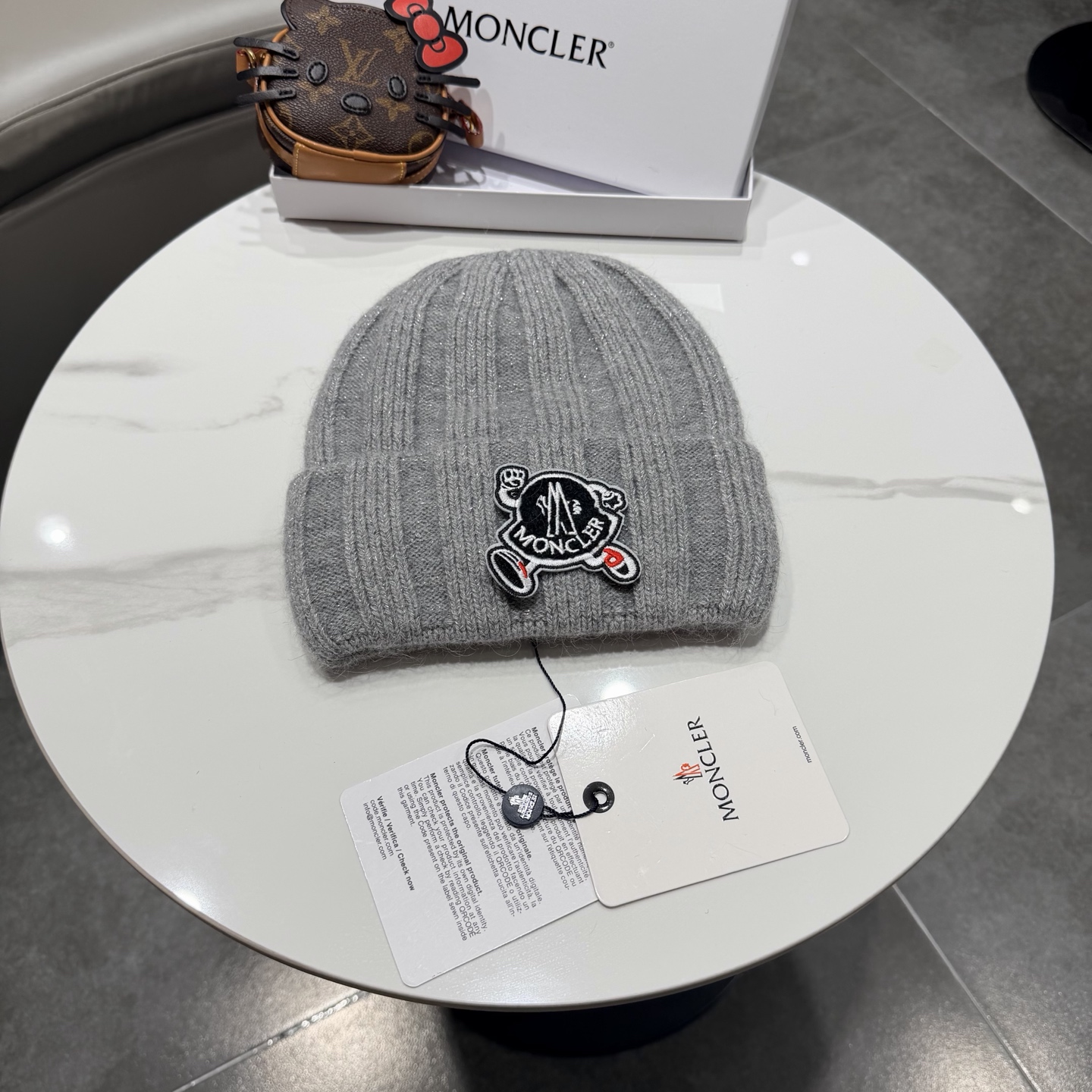 高版本蒙口Moncler盟可睐💥官网经典针织帽，原单复刻.非常柔软亲肤，弹性很好💓有质感又非常百搭的款式