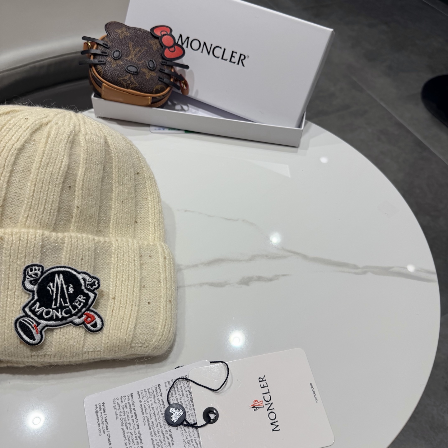 高版本蒙口Moncler盟可睐💥官网经典针织帽，原单复刻.非常柔软亲肤，弹性很好💓有质感又非常百搭的款式