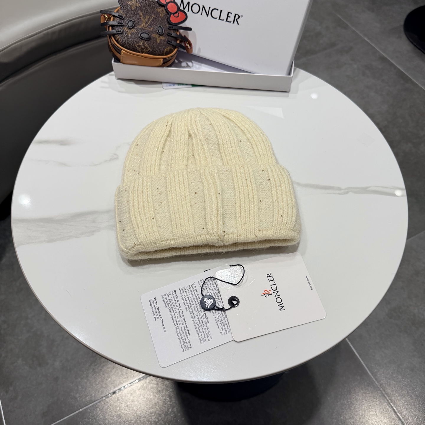 高版本蒙口Moncler盟可睐💥官网经典针织帽，原单复刻.非常柔软亲肤，弹性很好💓有质感又非常百搭的款式
