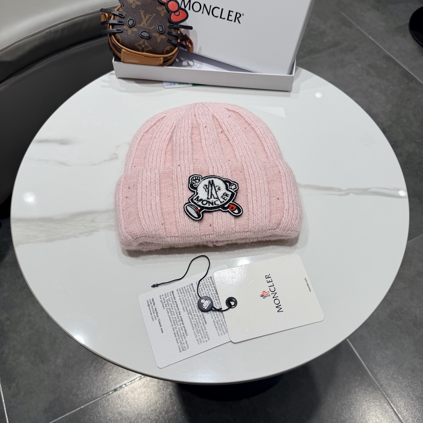 高版本蒙口Moncler盟可睐💥官网经典针织帽，原单复刻.非常柔软亲肤，弹性很好💓有质感又非常百搭的款式