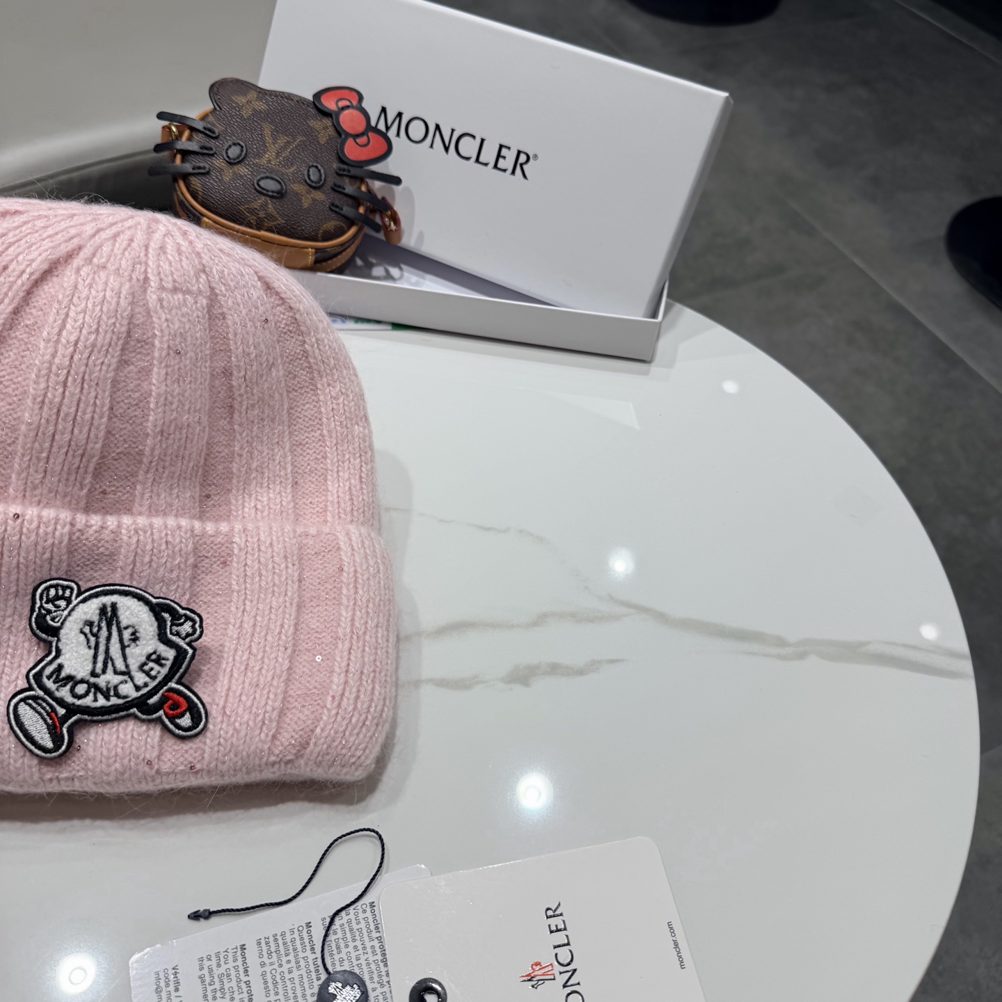 高版本蒙口Moncler盟可睐💥官网经典针织帽，原单复刻.非常柔软亲肤，弹性很好💓有质感又非常百搭的款式