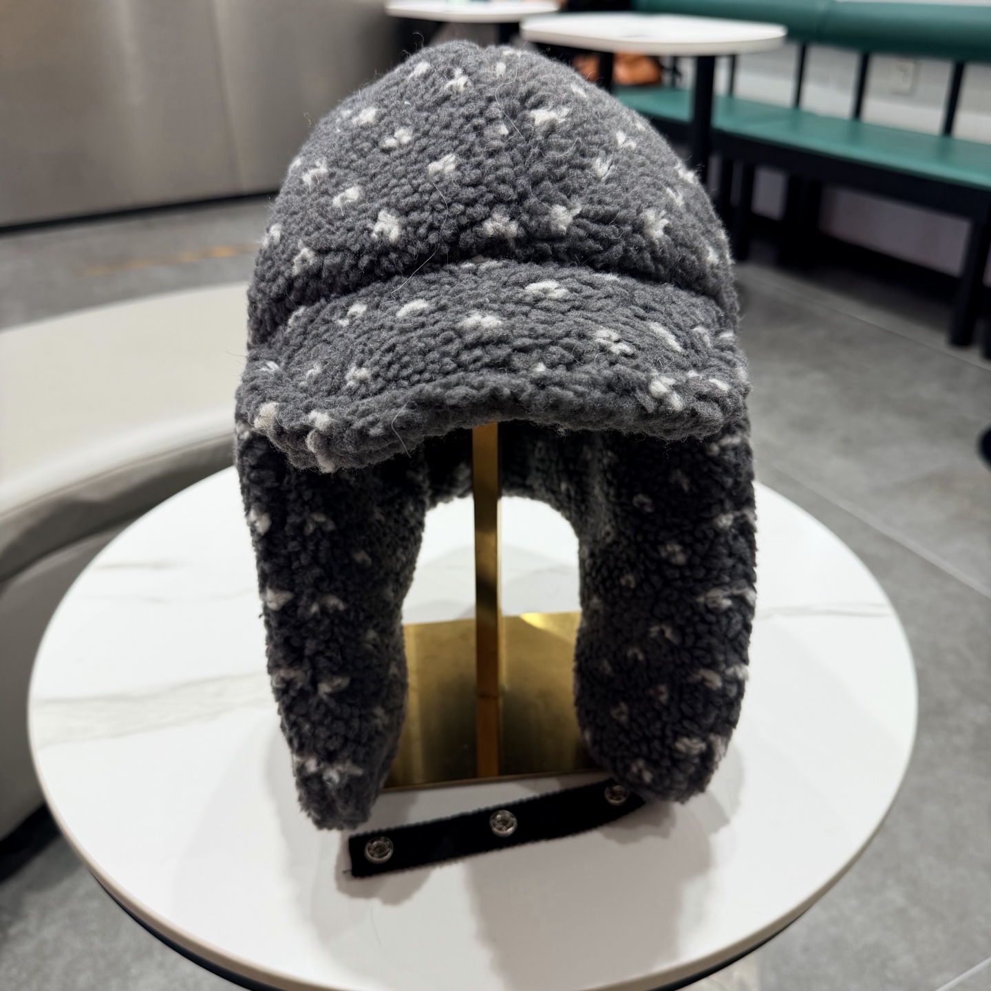 NO:587817,prada Prada winter quilted thickened Lei Feng hat for women Korean style cute atmosphere polka dot warm riding windproof ear protection flight hat hat fisherman hat baseball cap knitted hat, hat, prada, prada, espadrilles, hats19860909prada普拉达 冬季夹棉加厚雷锋帽女韩系氛围可爱感波点保暖骑行防风护耳飞行帽帽子渔夫帽棒球帽针织帽,帽子,prada,prada,espadrilles,hats,hat