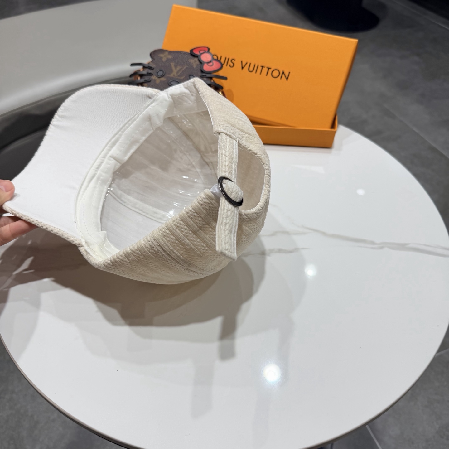Chapeau Louis Vuitton New LV — photo 5