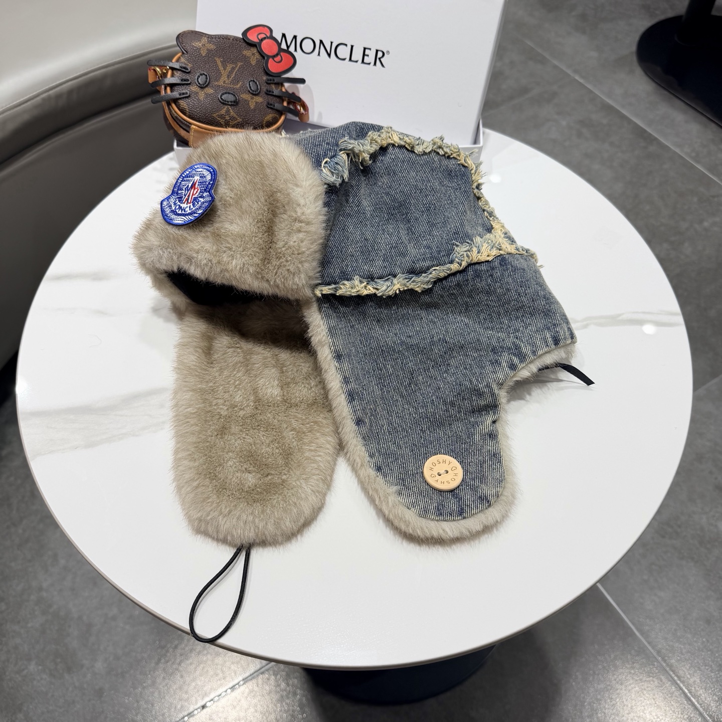 NO:587842,Men's hat with velvet, cold-proof denim Lei Feng hat, women's winter warm ear protection hat, outdoor Northeast cycling flying hat, men's hat, fisherman hat, baseball cap, knitted hat, hat, Moncler, espadrilles, hats19860909蒙口加绒防寒牛仔雷锋帽子女冬季保暖护耳帽户外东北骑行飞行帽男帽子渔夫帽棒球帽针织帽,帽子,Moncler,espadrilles,hats,hat