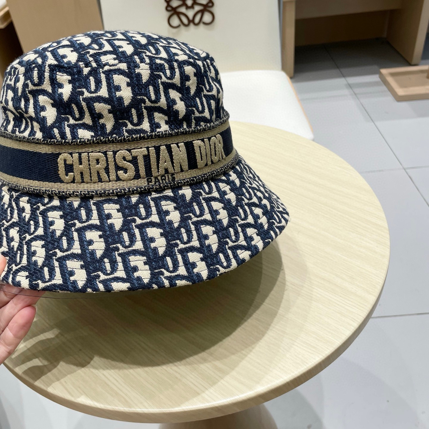 原单品质【迪奥DIOR】官网同步上线 韩版新款英式运动款重工定制款1:1原单品质 男女通用渔夫帽 绵麻地