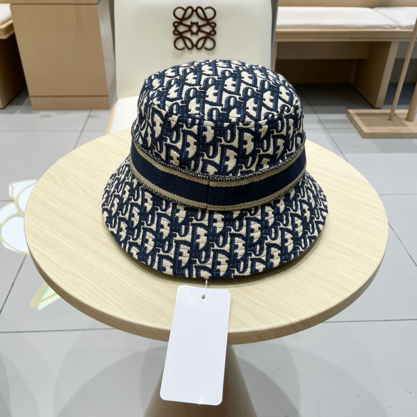 原单品质【迪奥DIOR】官网同步上线 韩版新款英式运动款重工定制款1:1原单品质 男女通用渔夫帽 绵麻地