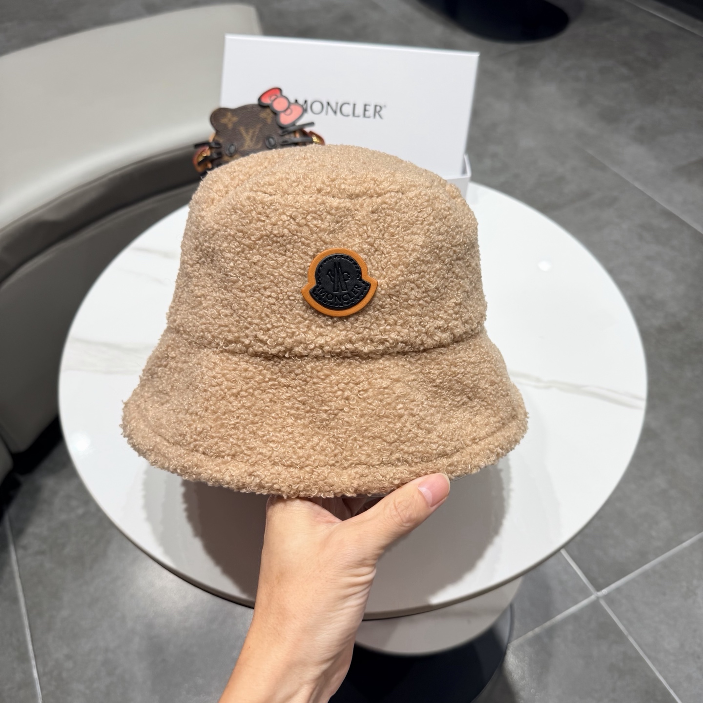 蒙口‼️ 新款‼️羊羔毛~ 冬季渔夫帽百搭高级感十足♚