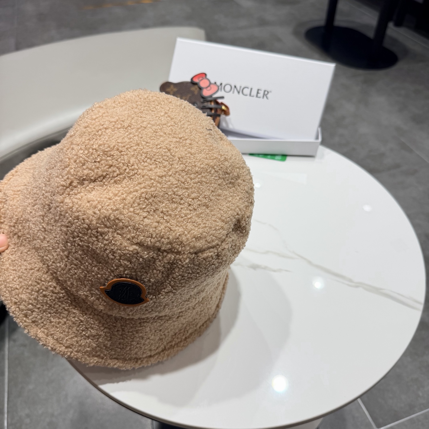 蒙口‼️ 新款‼️羊羔毛~ 冬季渔夫帽百搭高级感十足♚