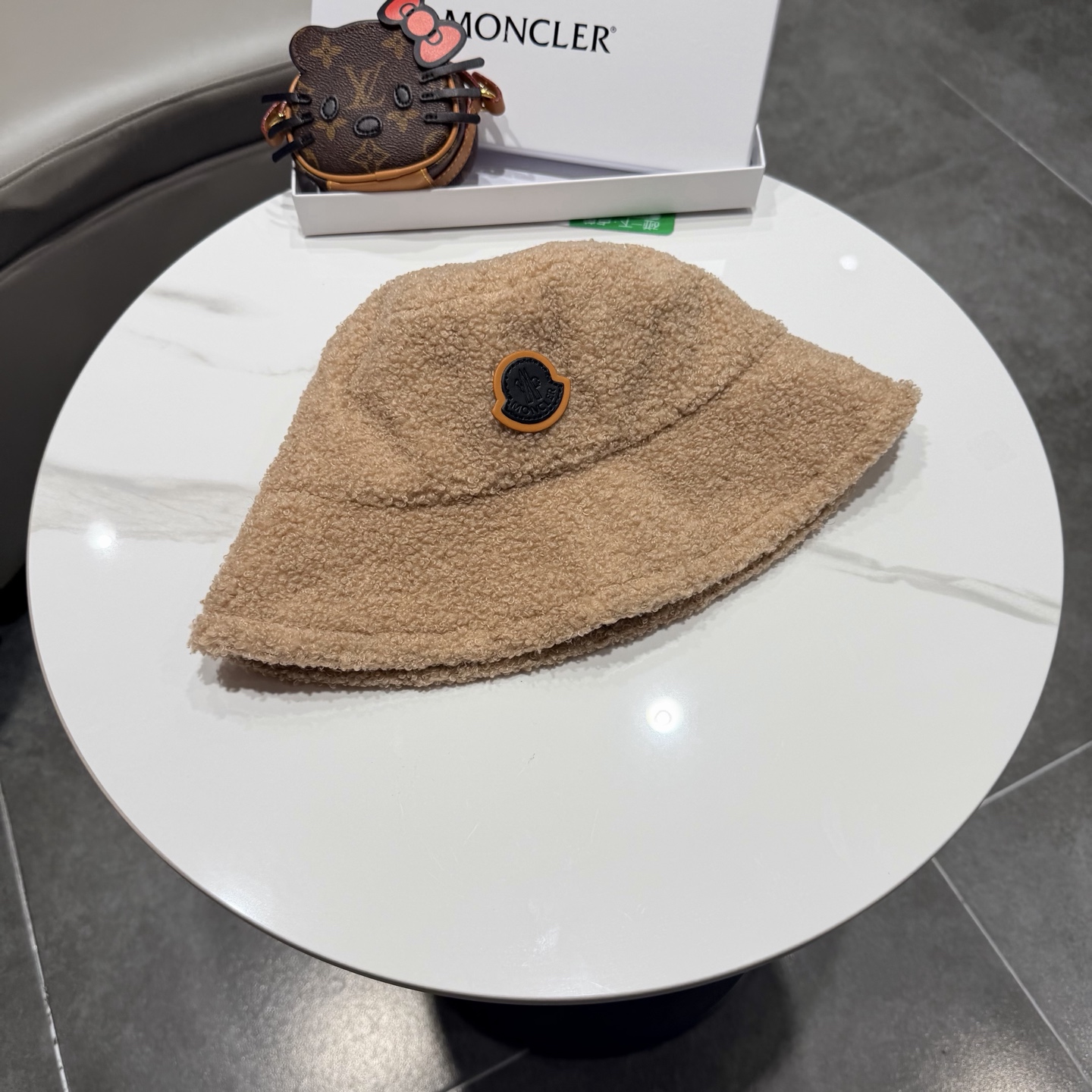 蒙口‼️ 新款‼️羊羔毛~ 冬季渔夫帽百搭高级感十足♚