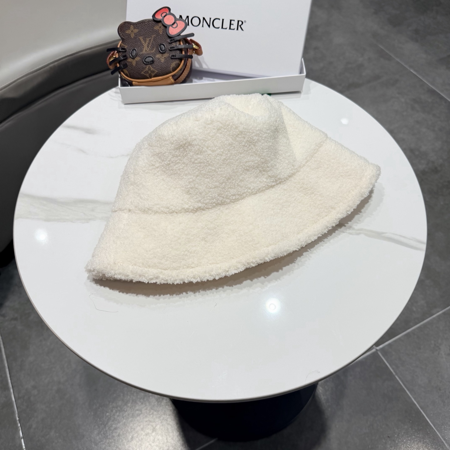 蒙口‼️ 新款‼️羊羔毛~ 冬季渔夫帽百搭高级感十足♚