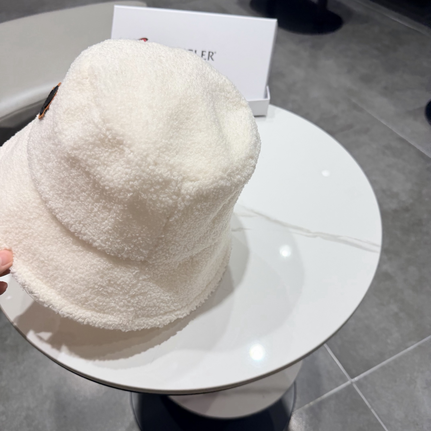 蒙口‼️ 新款‼️羊羔毛~ 冬季渔夫帽百搭高级感十足♚