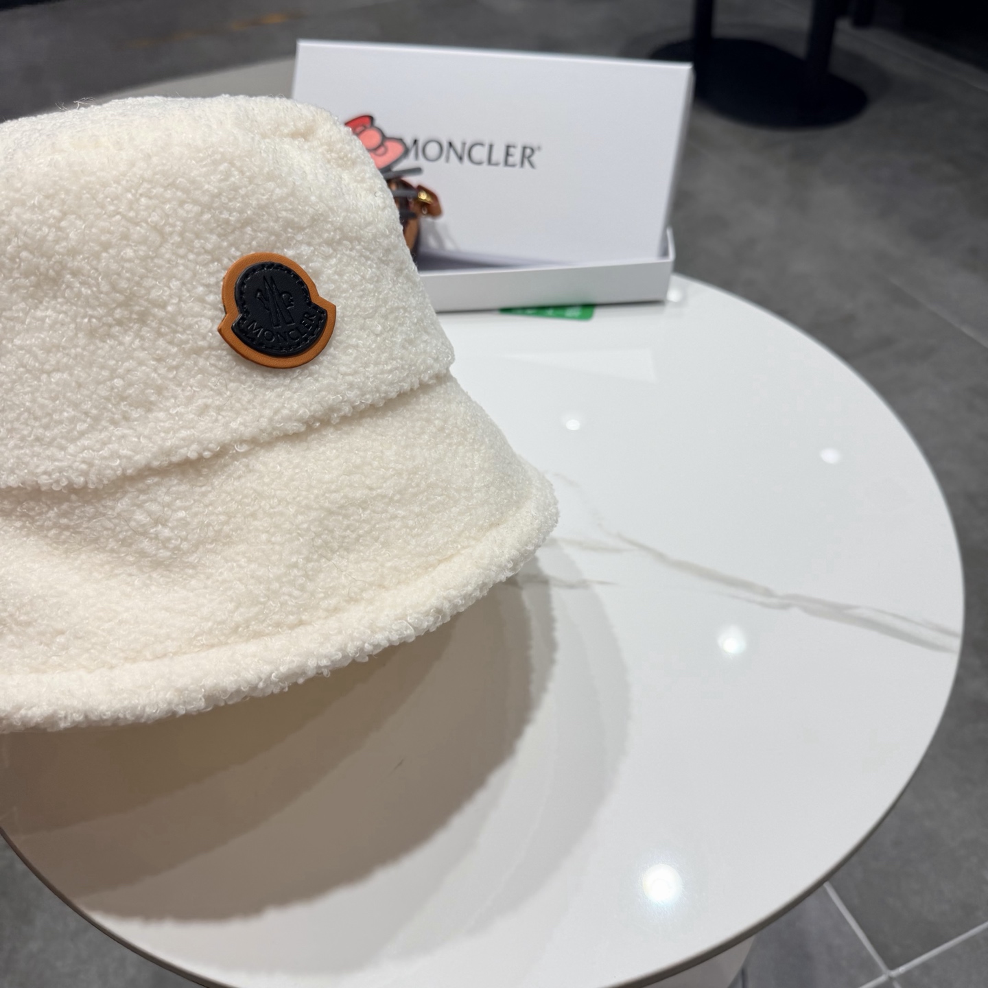 蒙口‼️ 新款‼️羊羔毛~ 冬季渔夫帽百搭高级感十足♚