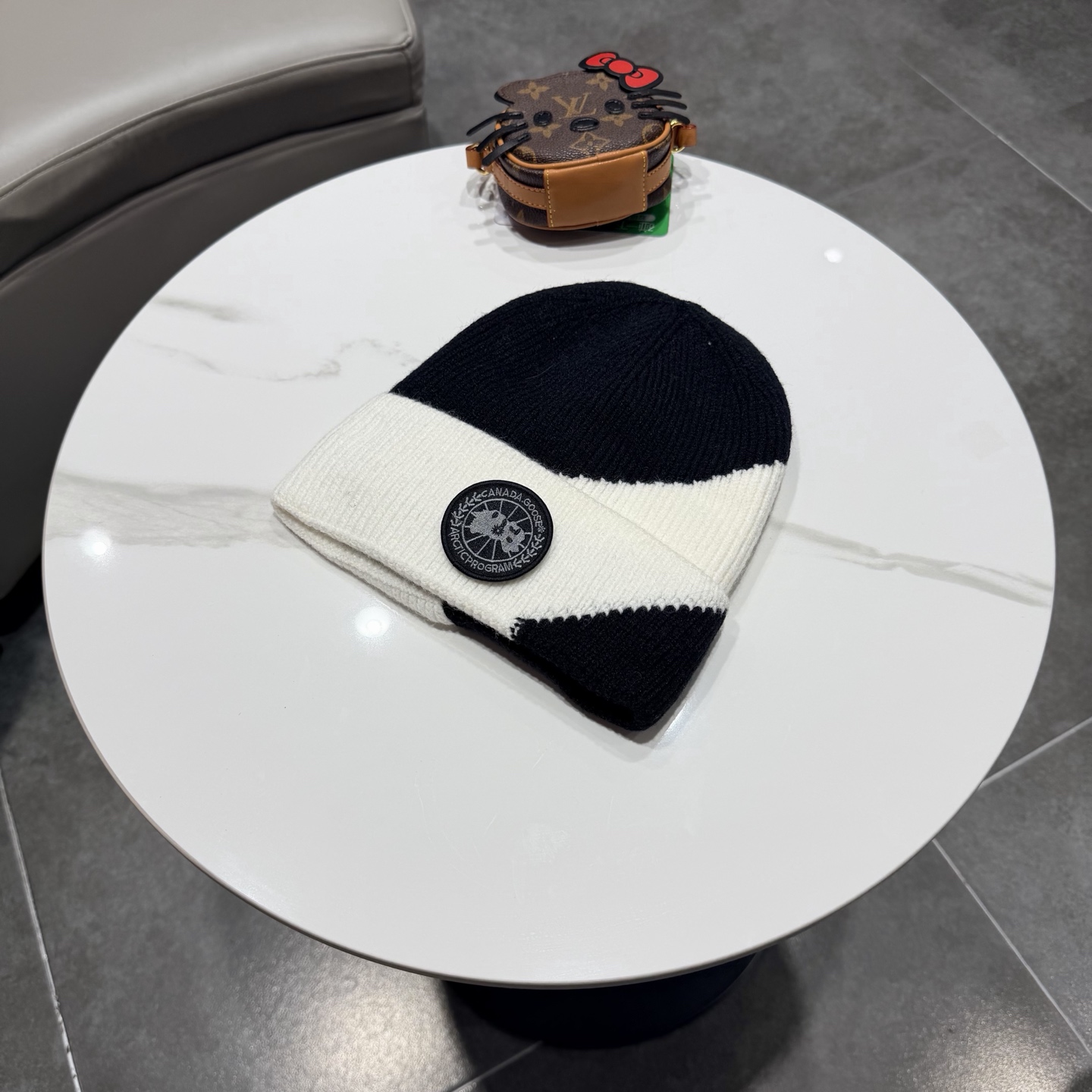 CANADA GOOSE加拿大鹅 黑标大圆盘保暖托克帽毛线帽