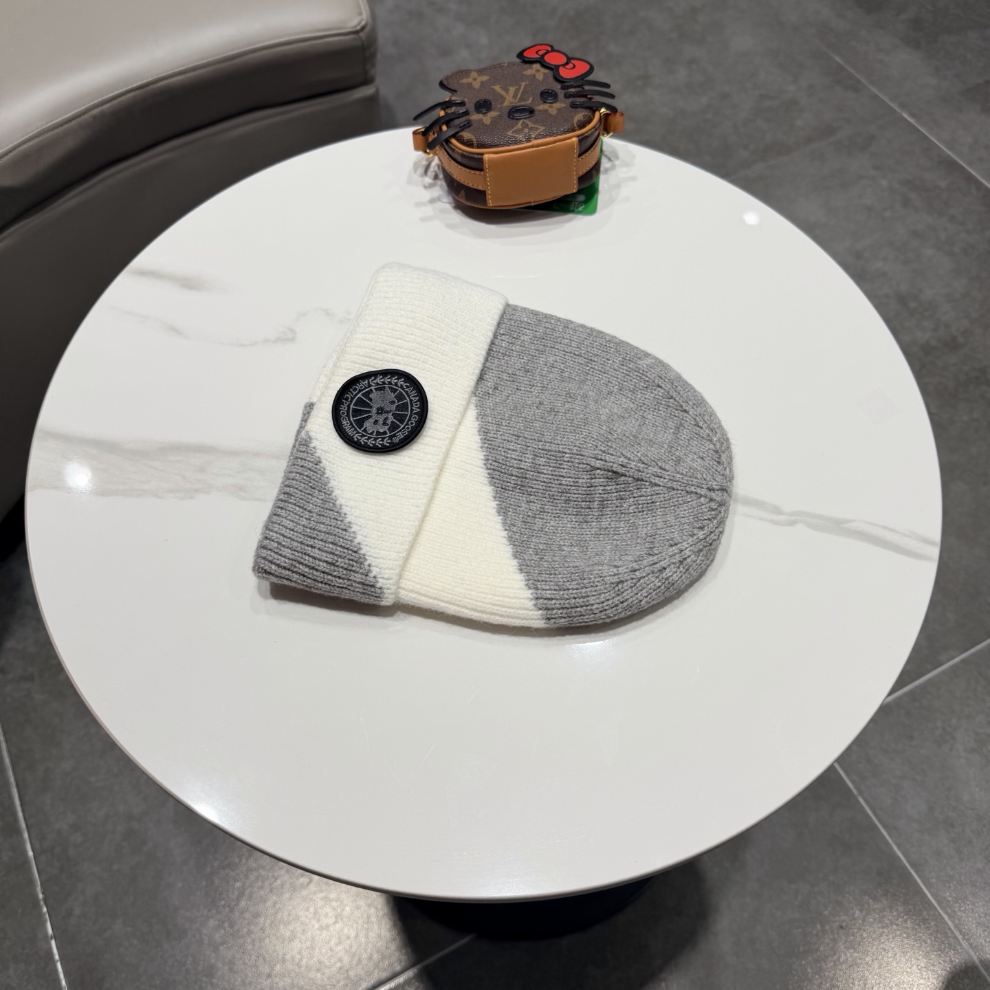 CANADA GOOSE加拿大鹅 黑标大圆盘保暖托克帽毛线帽