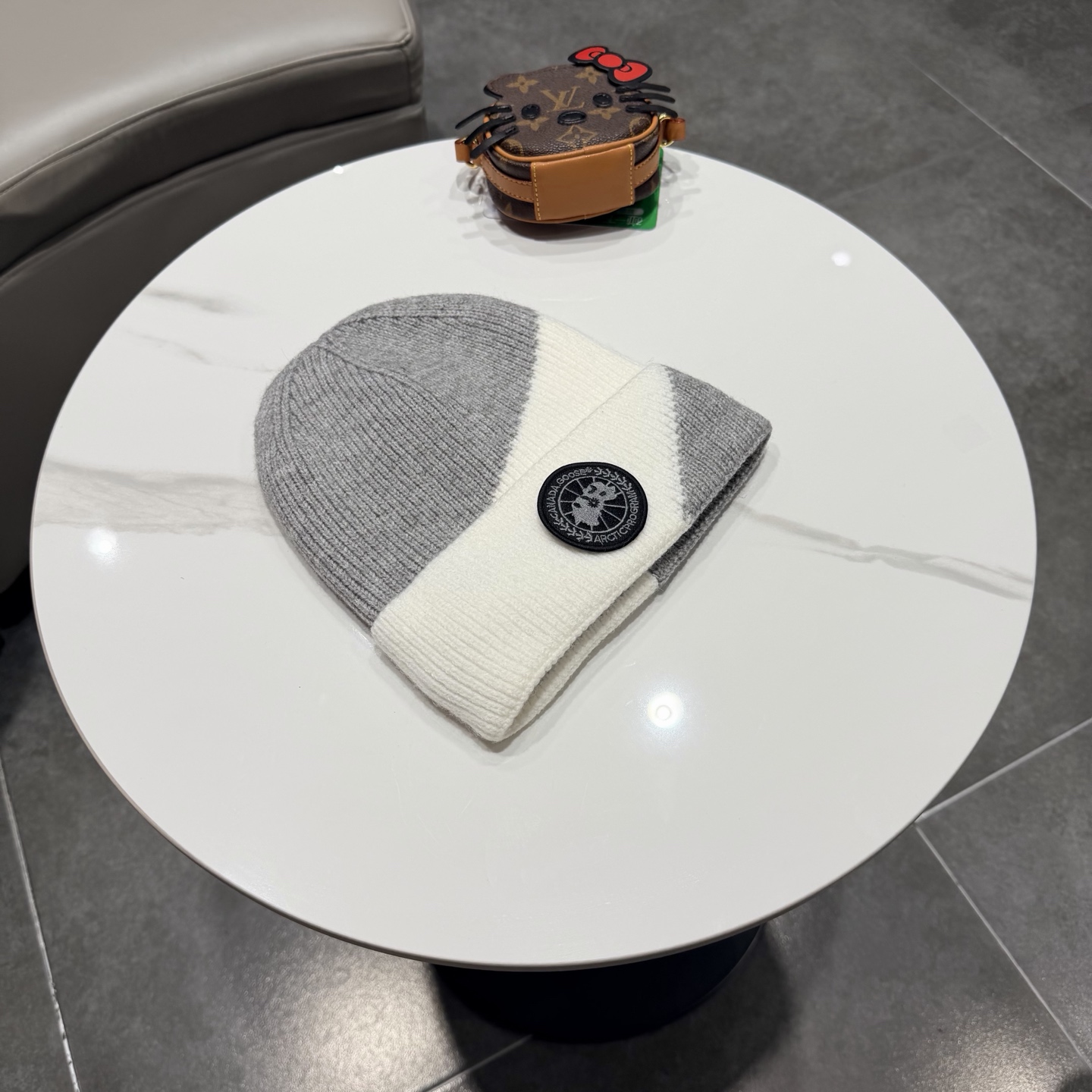 CANADA GOOSE加拿大鹅 黑标大圆盘保暖托克帽毛线帽