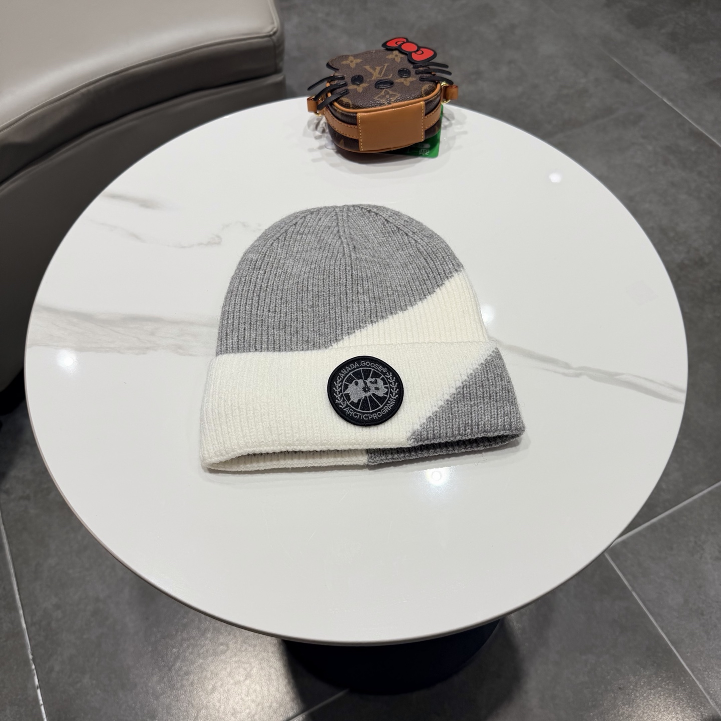 CANADA GOOSE加拿大鹅 黑标大圆盘保暖托克帽毛线帽