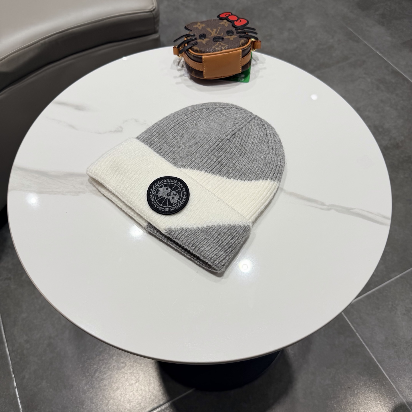 CANADA GOOSE加拿大鹅 黑标大圆盘保暖托克帽毛线帽