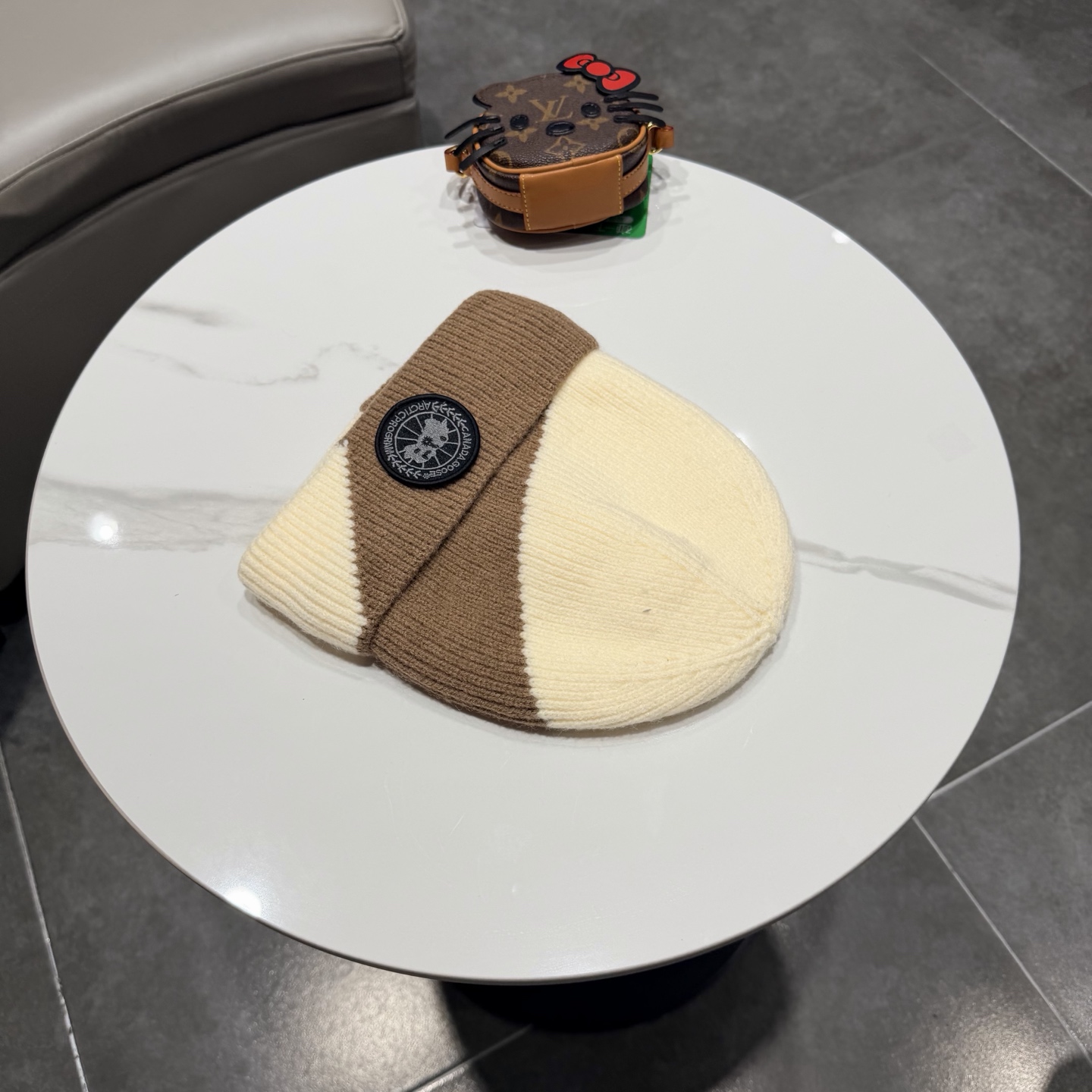 CANADA GOOSE加拿大鹅 黑标大圆盘保暖托克帽毛线帽