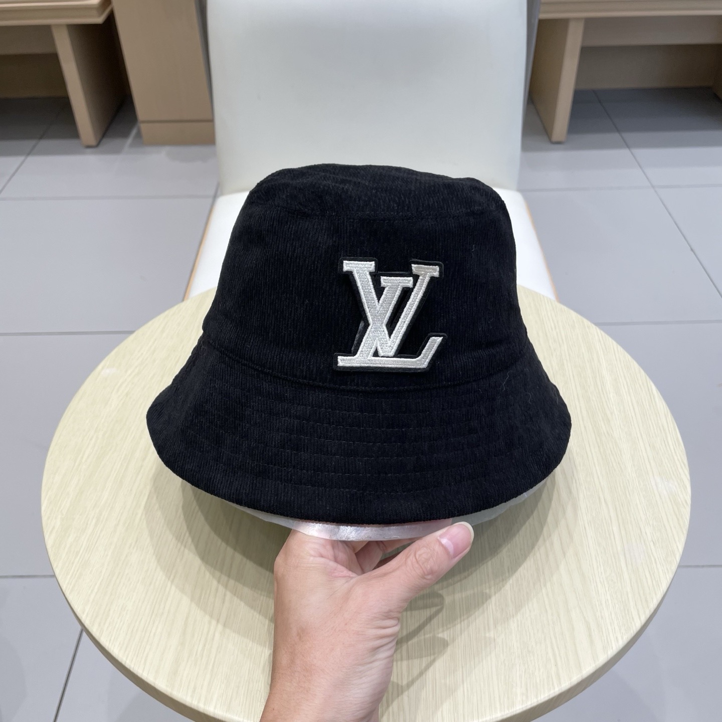 Lv路易威登高级感深咖豹纹渔夫帽女秋冬新款双面戴水桶帽显脸小气质盆帽