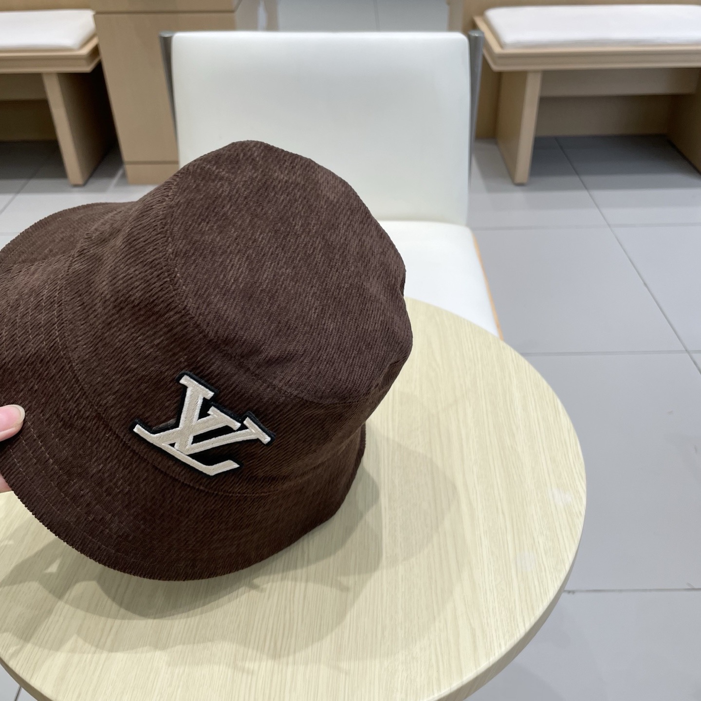 Lv路易威登高级感深咖豹纹渔夫帽女秋冬新款双面戴水桶帽显脸小气质盆帽