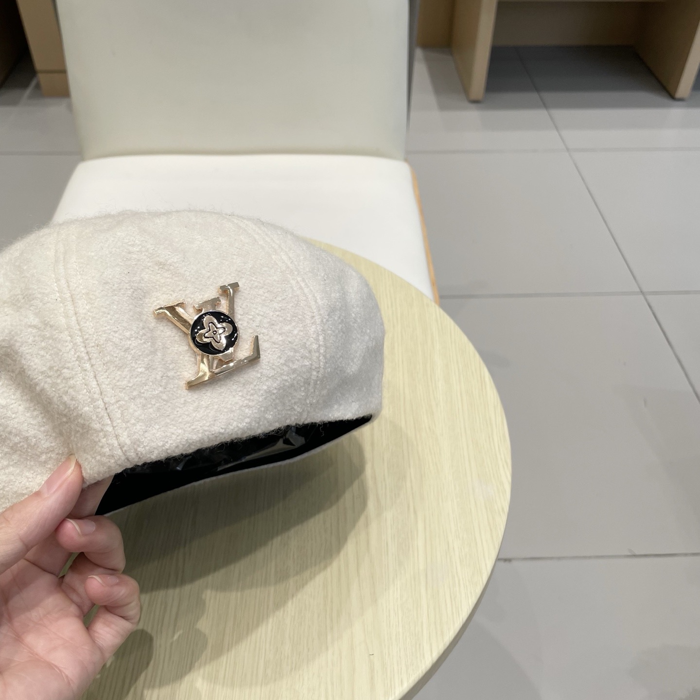 Lv路易威登羊毛贝雷帽 羊毛面料，