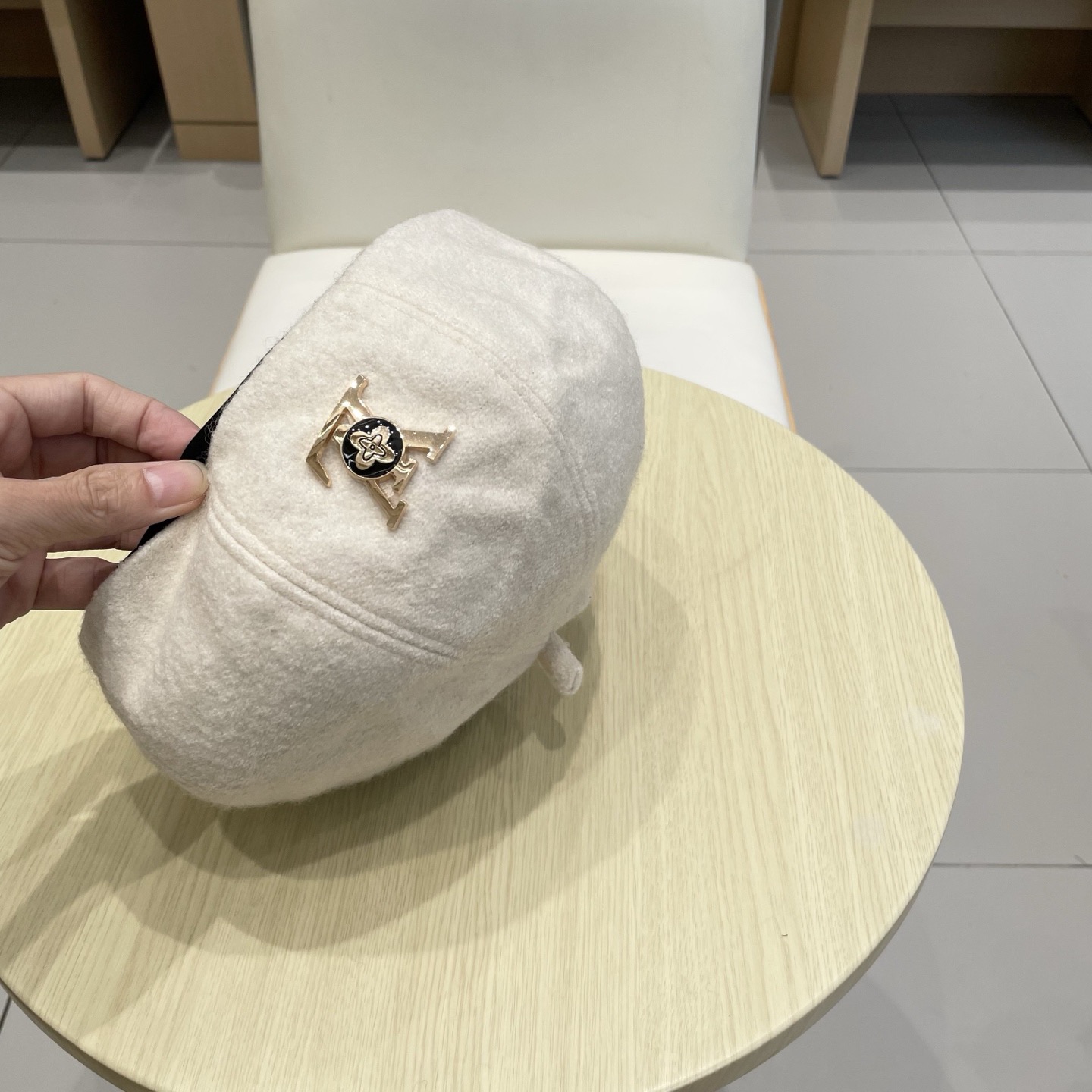 Lv路易威登羊毛贝雷帽 羊毛面料，