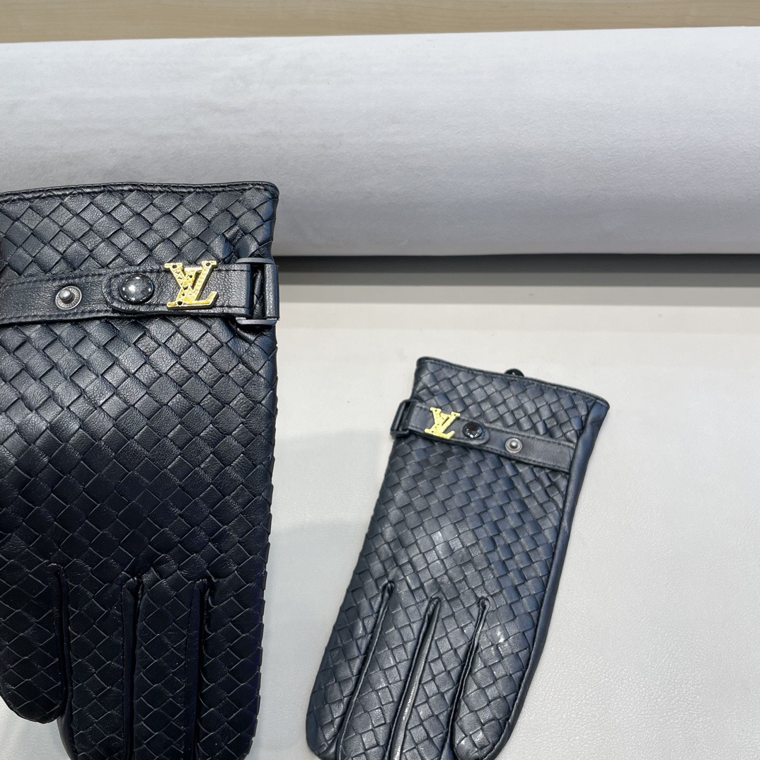 NO:602424,LV new exclusive first release, men's kuanq new high-end goatskin gloves, first-class sheepskin, fine and soft leather, cashmere lining for better warmth, a must-have for goddess Jimei, top-notch, no detail is missed, size XL, XXL gloves, gloves, louis vuitton, sheepskin, gloves19860909lv新款独家首发 男kuanq新款高档山羊皮手套一级绵羊皮 皮质细腻柔软 羊绒内里保暖更佳 女神集美们们必备顶级做任何细节都不放过码数 码数 XL,XXL手套,手套,louis vuitton,sheepskin,gloves,accessory