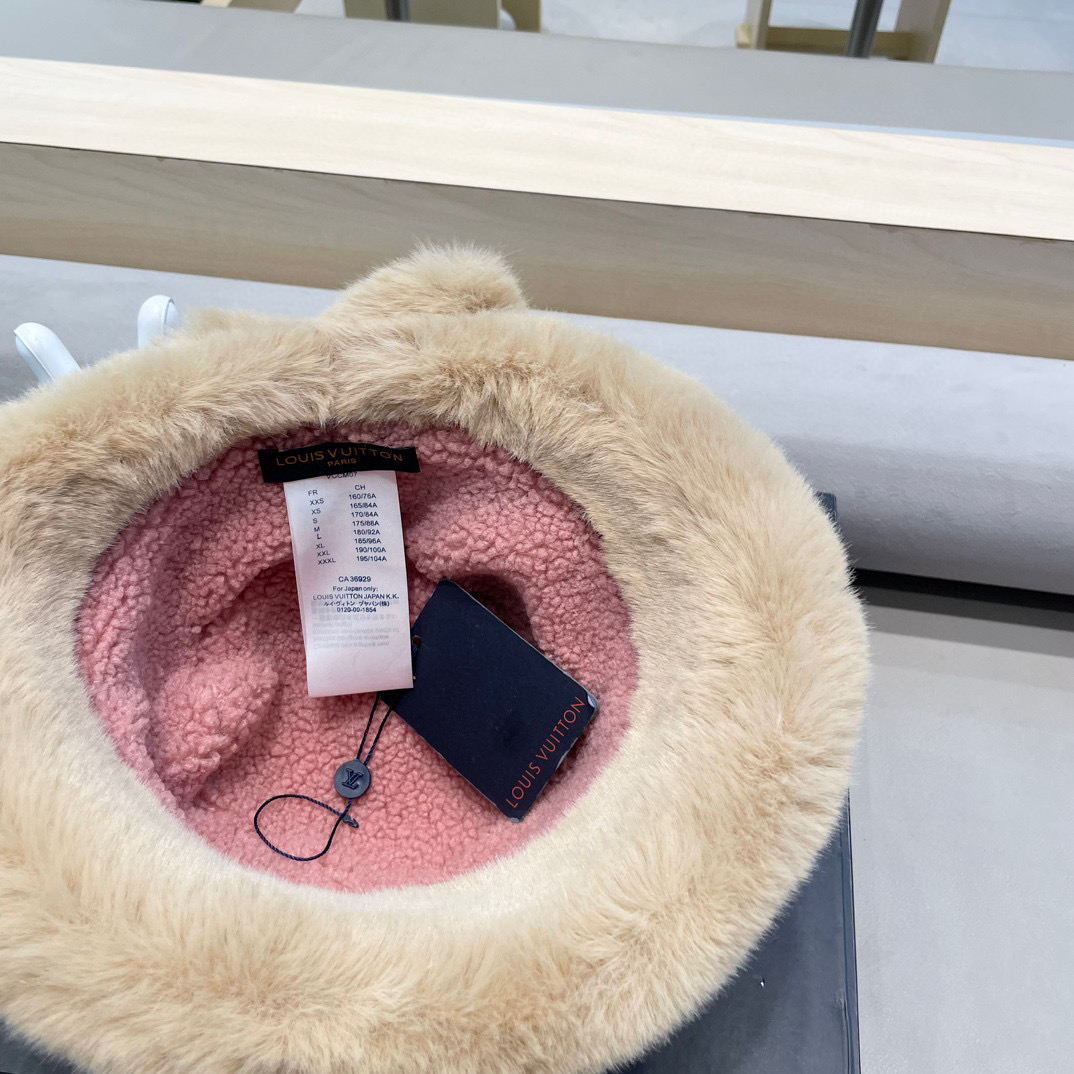 lv路易威登冬季加厚毛绒渔夫帽子女百搭显脸小保暖护耳盆帽东北户外防寒棉帽