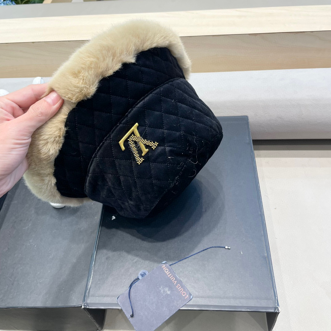 lv路易威登冬季加厚毛绒渔夫帽子女百搭显脸小保暖护耳盆帽东北户外防寒棉帽