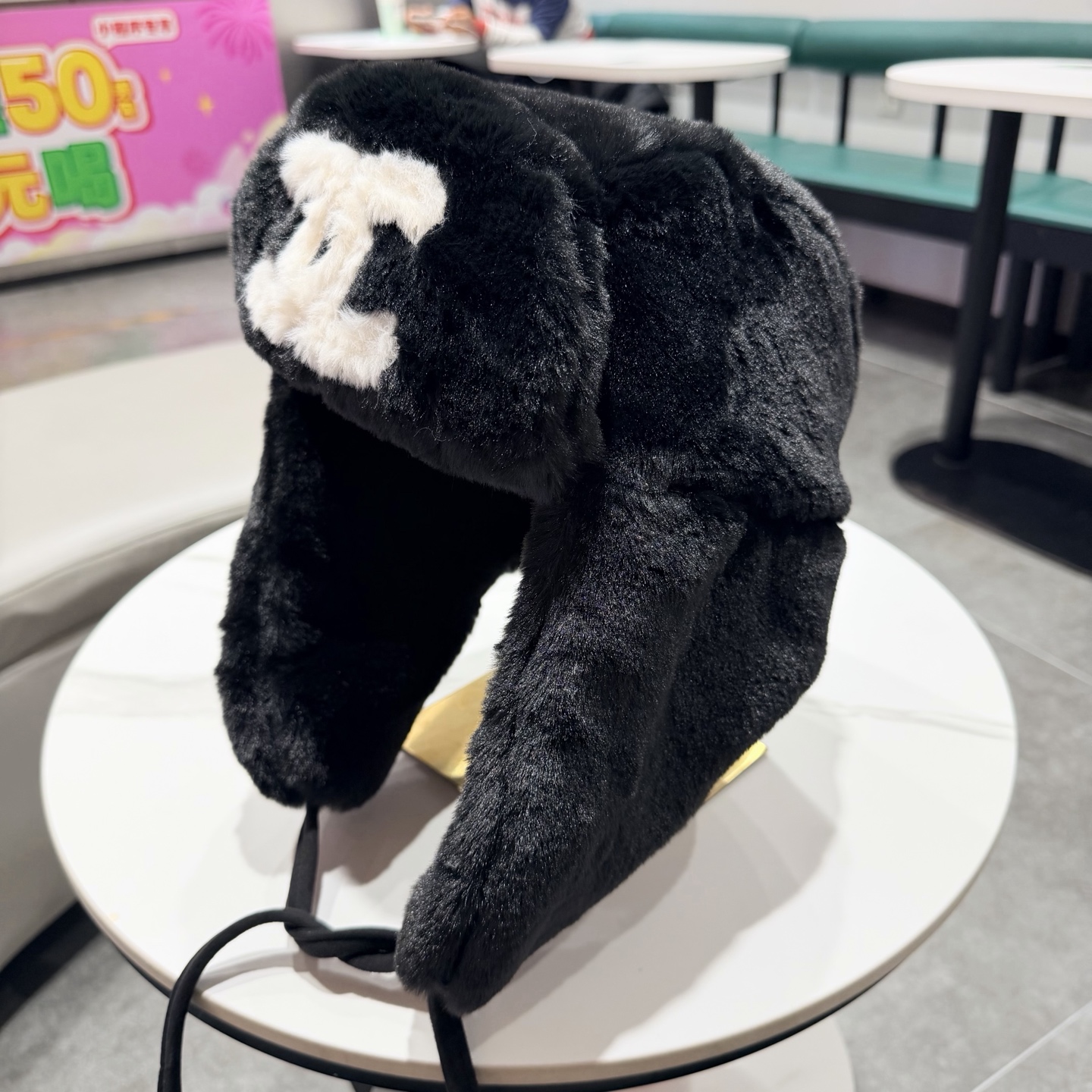 chanel香奈儿雷锋帽新款冬季保暖套头帽护耳毛茸茸白色帽子