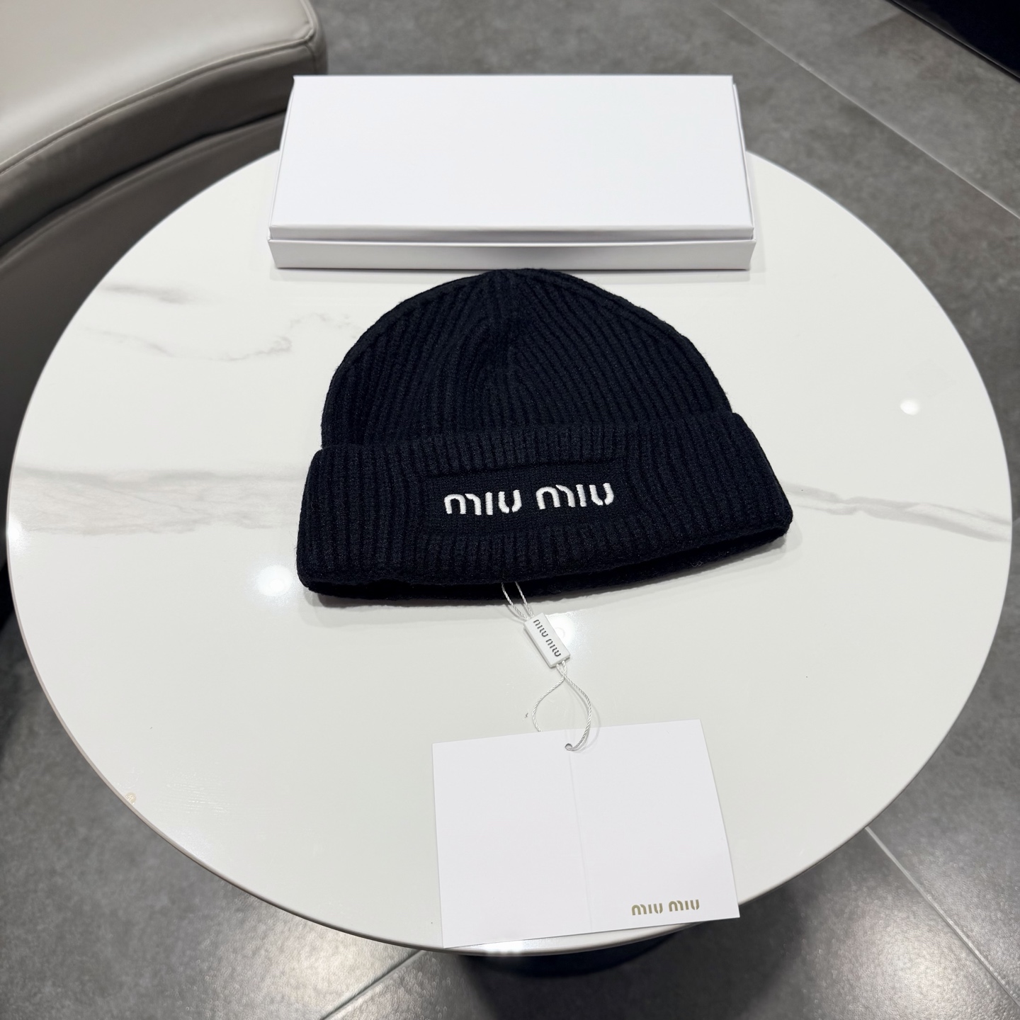 miumiu缪缪专柜新款针织毛线帽