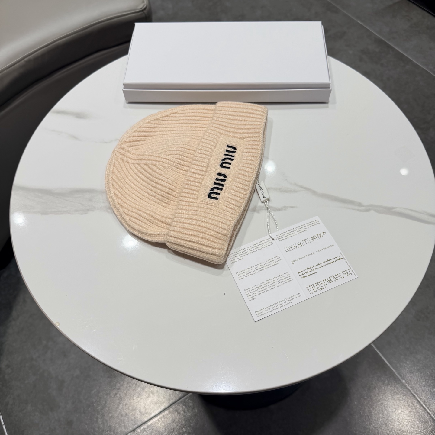 miumiu缪缪专柜新款针织毛线帽