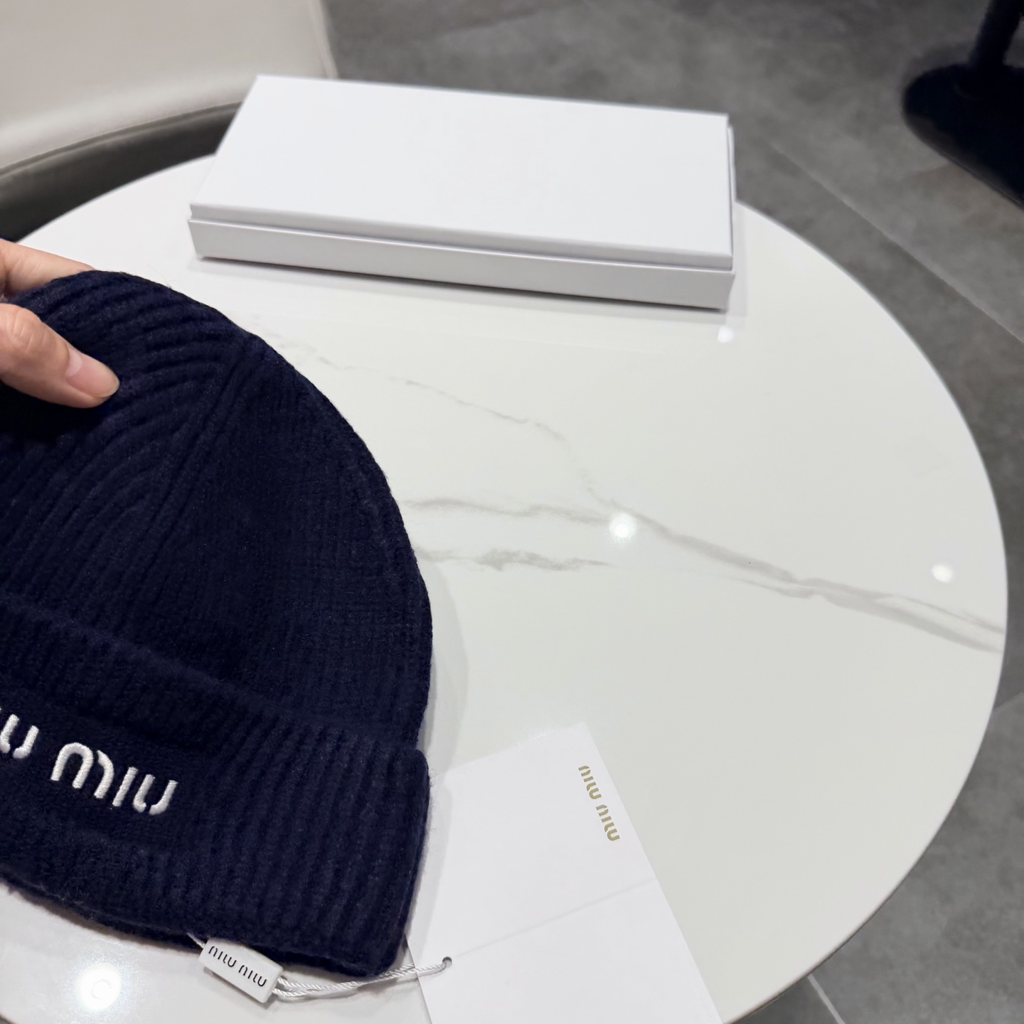 miumiu缪缪专柜新款针织毛线帽