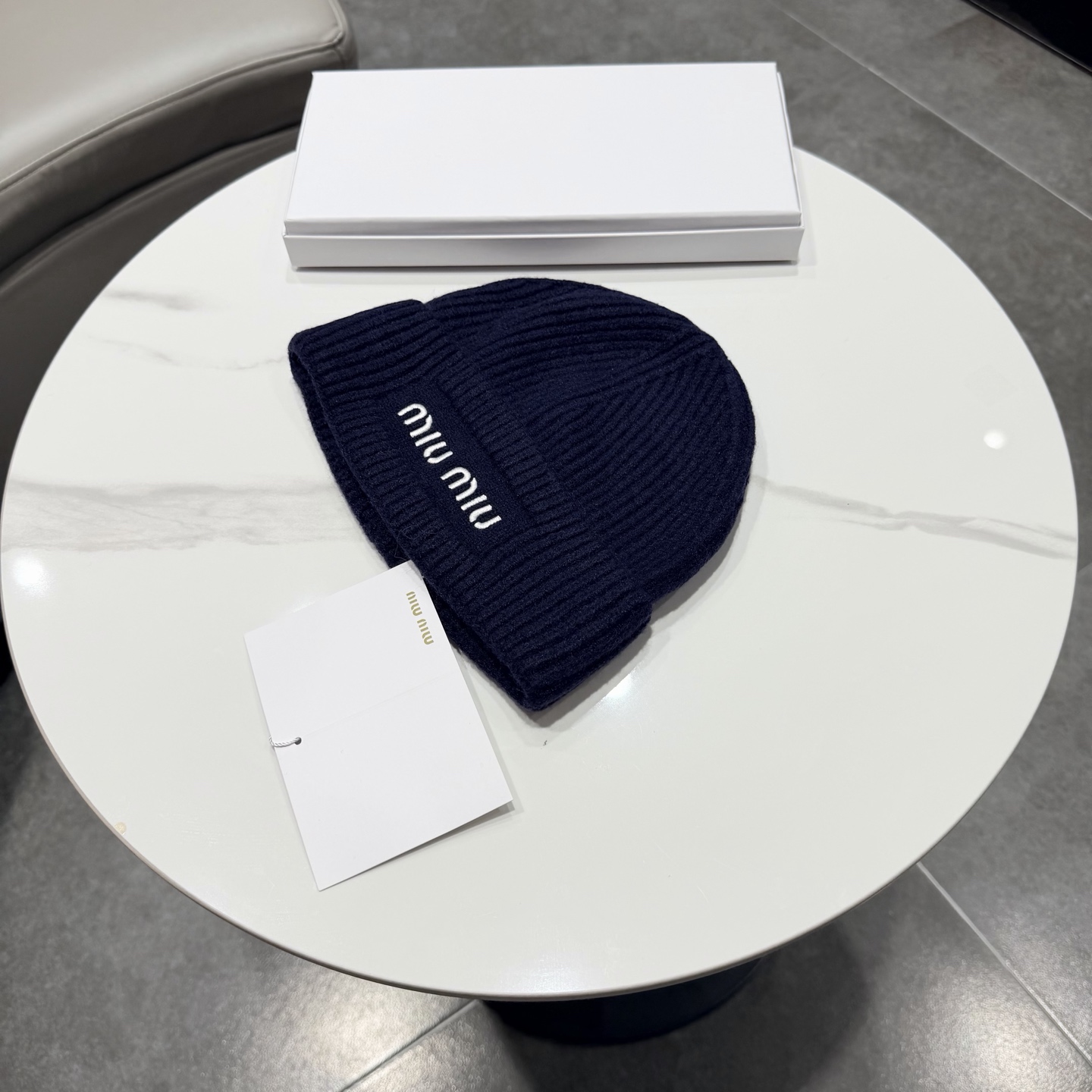 miumiu缪缪专柜新款针织毛线帽