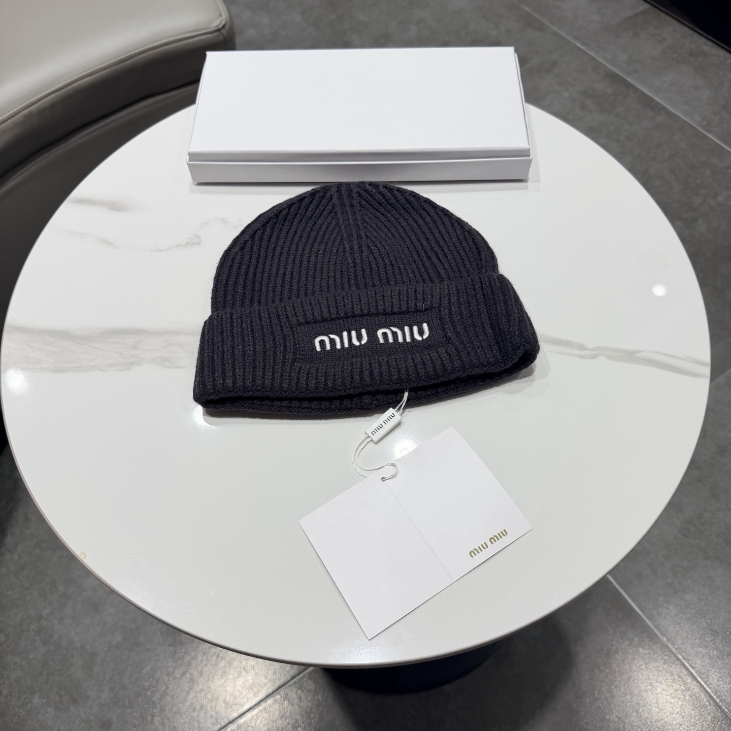 miumiu缪缪专柜新款针织毛线帽