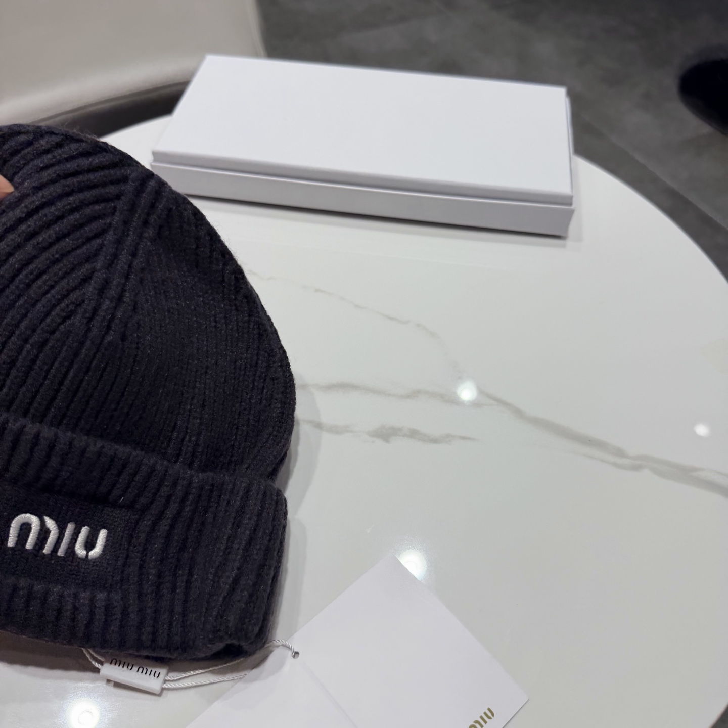 miumiu缪缪专柜新款针织毛线帽