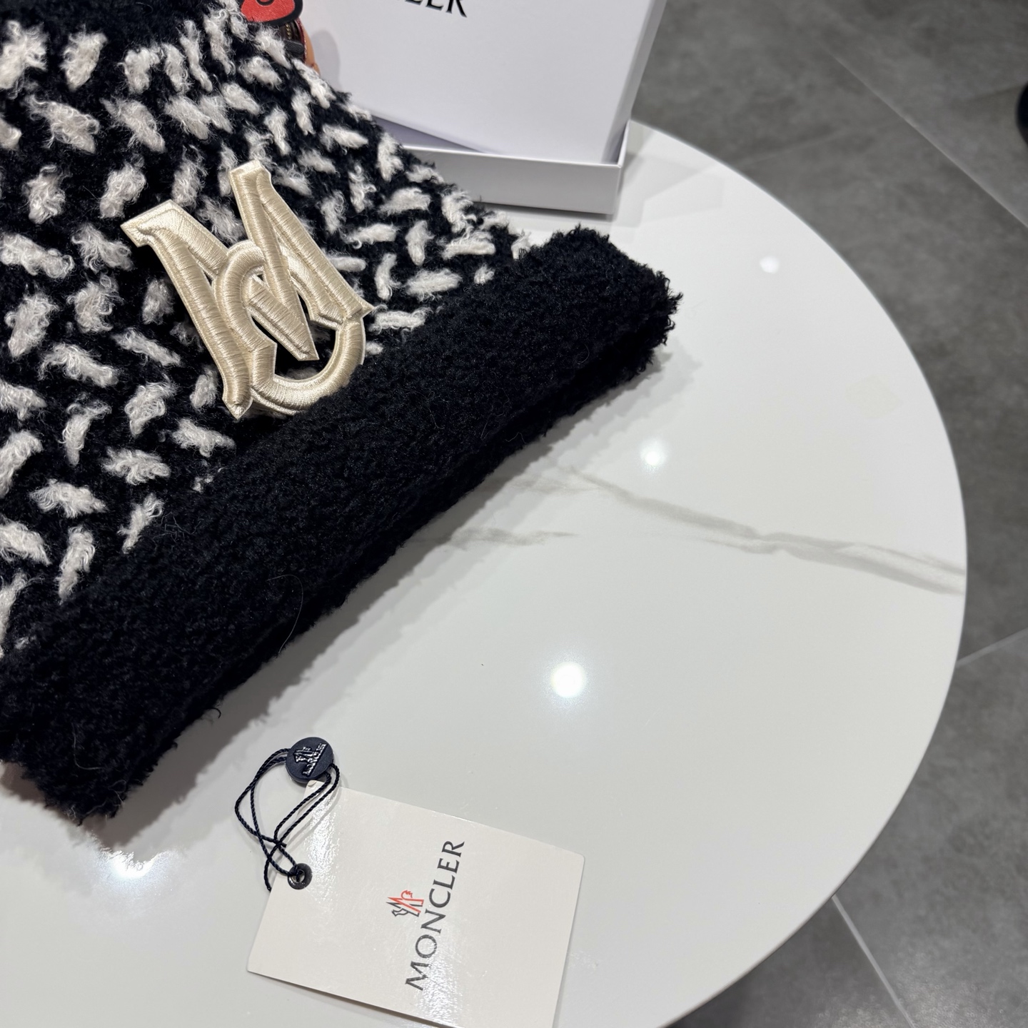 蒙口针织帽MONCLER毛线帽👍质量非常柔软舒服，保暖又时尚，简约大气，百搭款