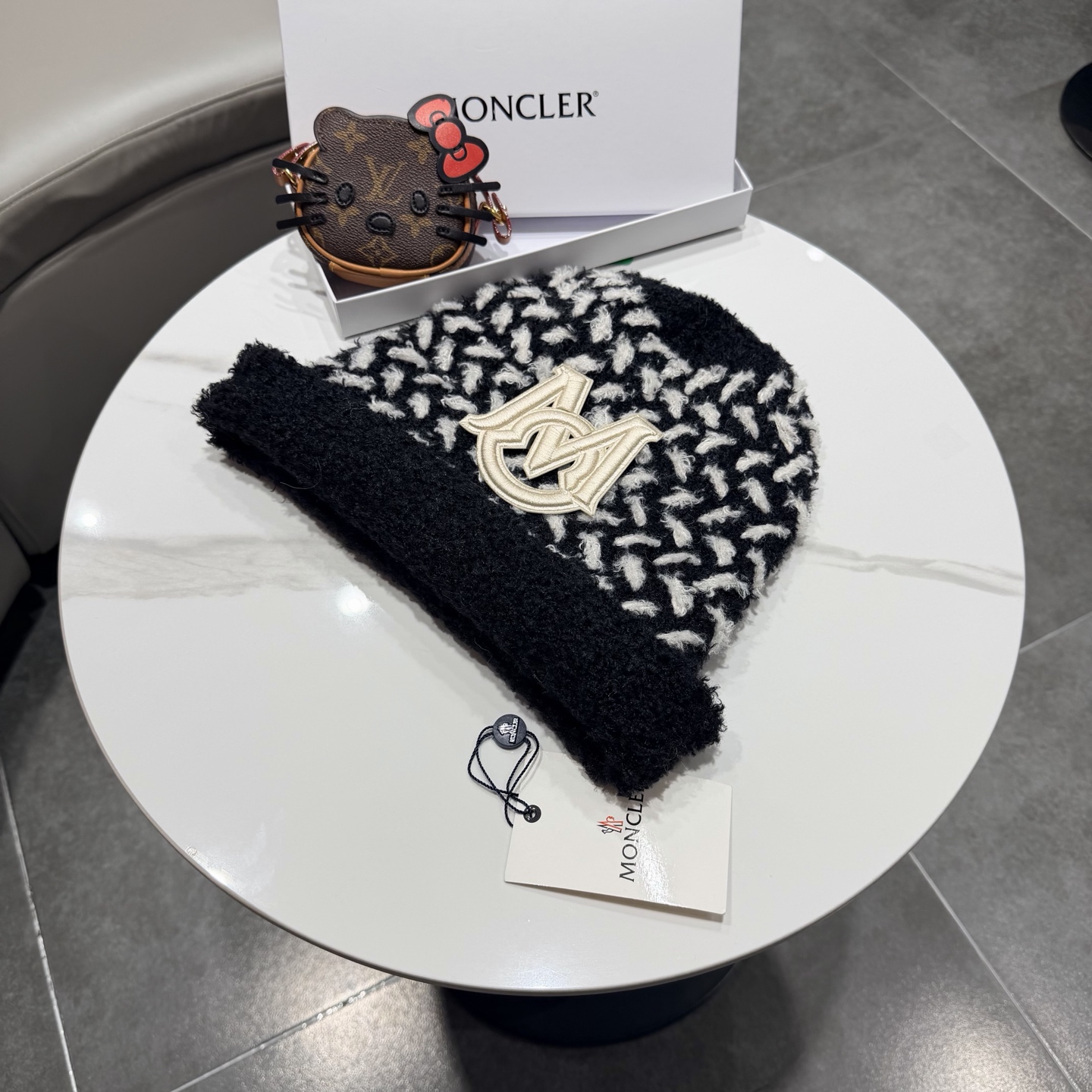 蒙口针织帽MONCLER毛线帽👍质量非常柔软舒服，保暖又时尚，简约大气，百搭款