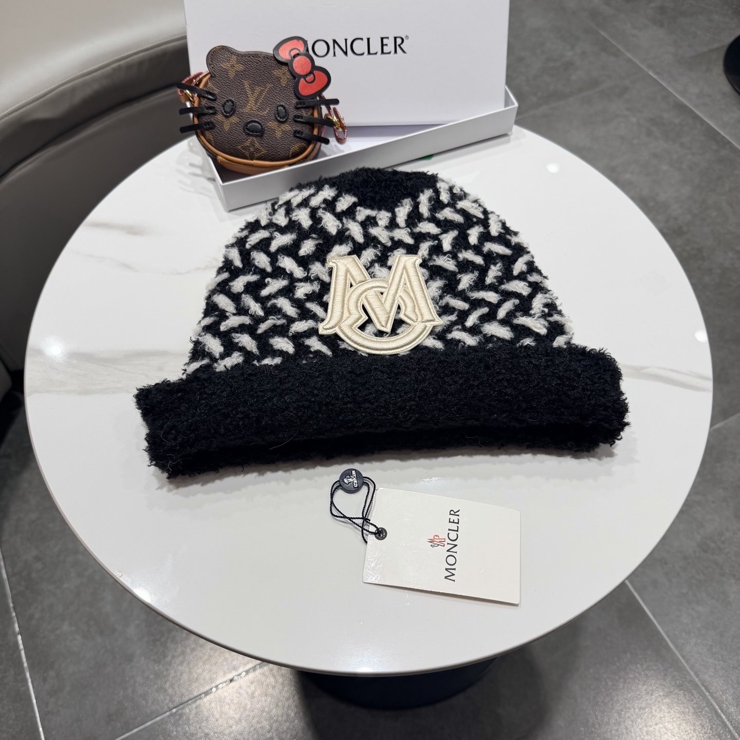 蒙口针织帽MONCLER毛线帽👍质量非常柔软舒服，保暖又时尚，简约大气，百搭款