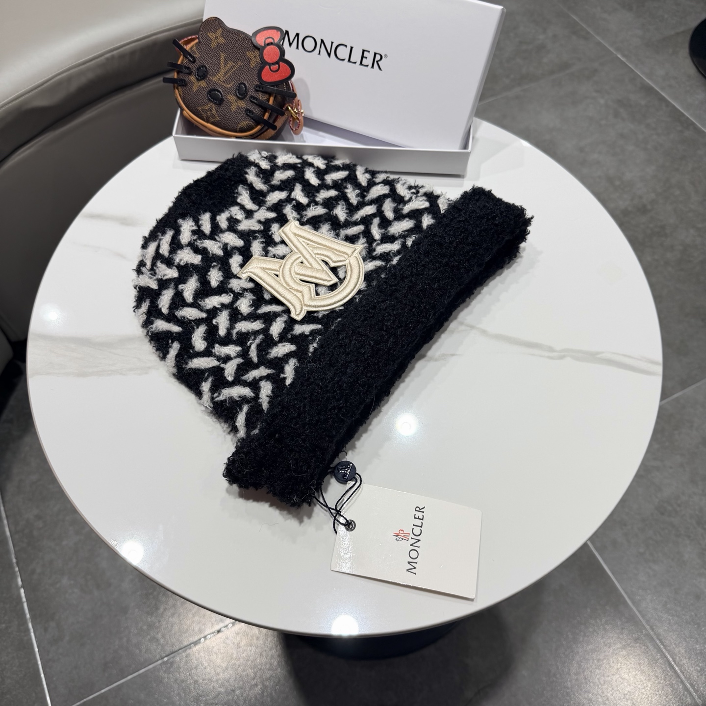 蒙口针织帽MONCLER毛线帽👍质量非常柔软舒服，保暖又时尚，简约大气，百搭款