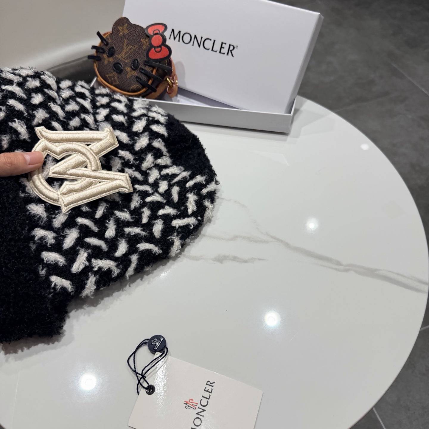 蒙口针织帽MONCLER毛线帽👍质量非常柔软舒服，保暖又时尚，简约大气，百搭款