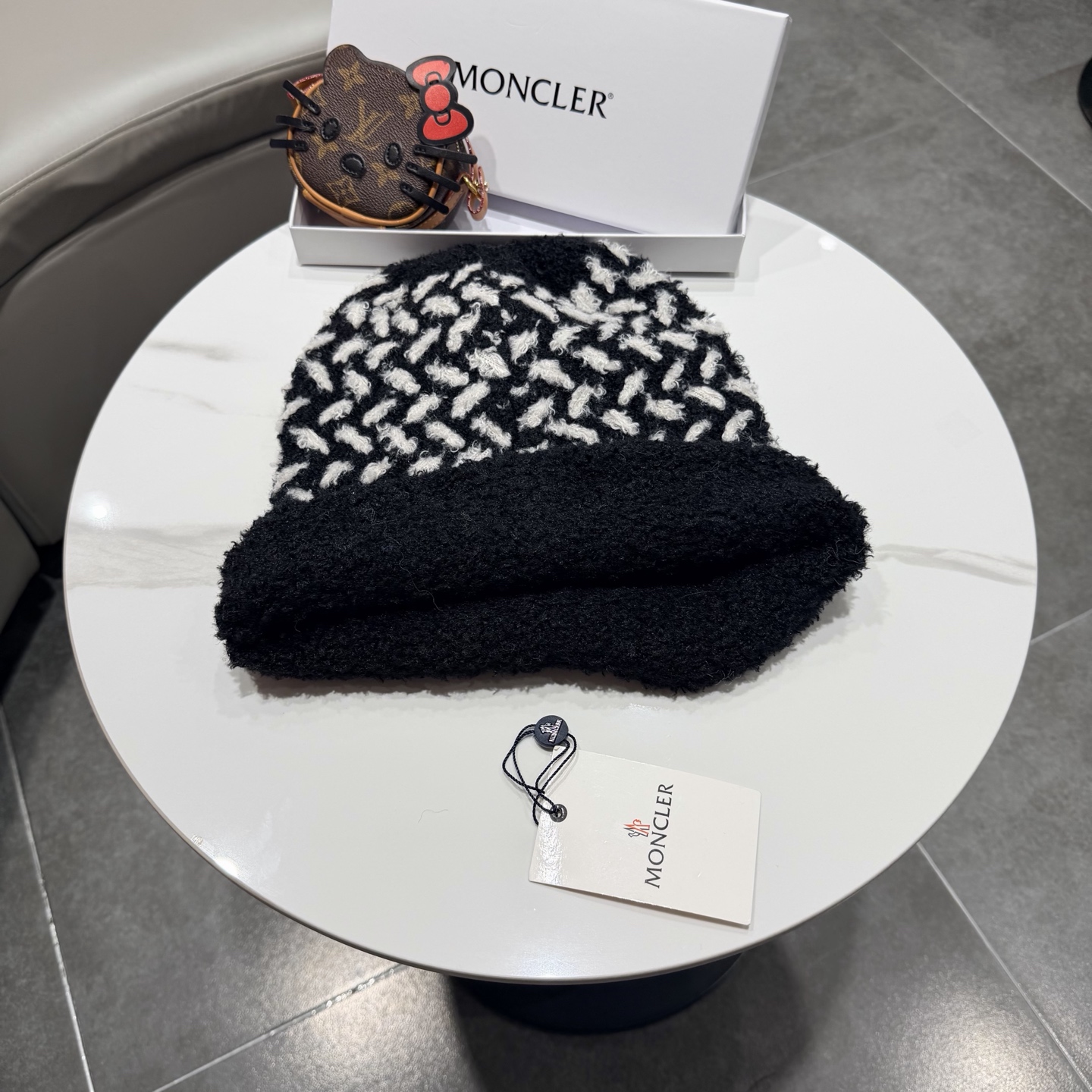 蒙口针织帽MONCLER毛线帽👍质量非常柔软舒服，保暖又时尚，简约大气，百搭款