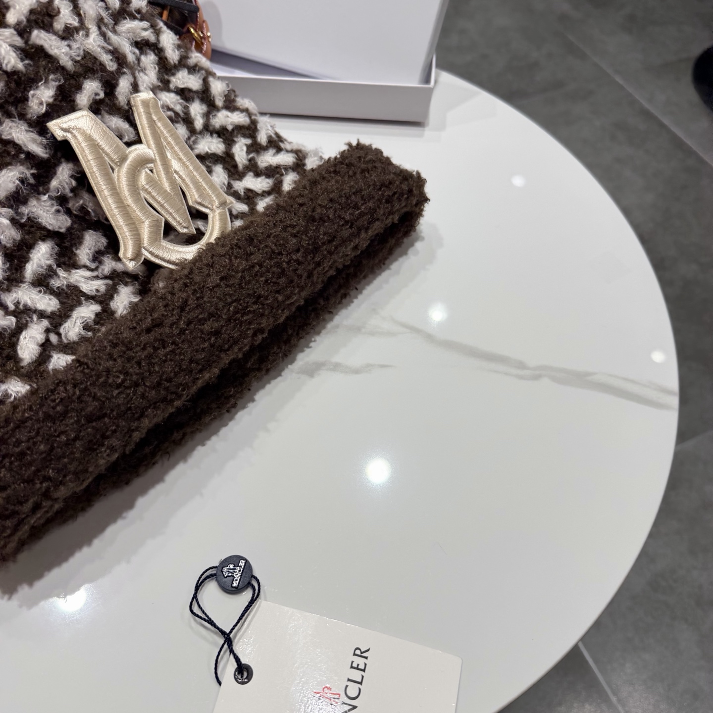 蒙口针织帽MONCLER毛线帽👍质量非常柔软舒服，保暖又时尚，简约大气，百搭款